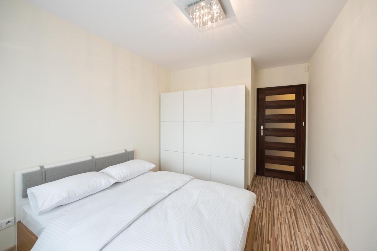 Metro Kondratowicza Spacious Apartment Warsaw Luaran gambar